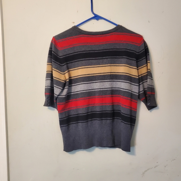 Leo & Nicole Button Up 3/4 Sweater Top - Picture 3 of 3